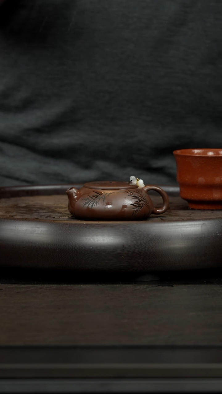 【闪购商品】紫砂茶杯石瓢壶 刻绘竹叶螳螂