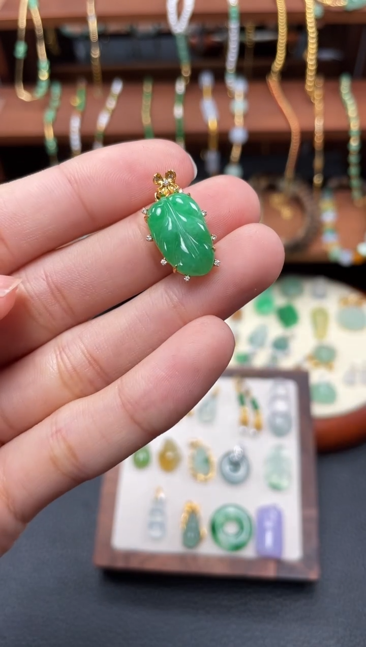 【闪购商品】翡翠吊坠(不含链)18K金镶嵌一个  JK108