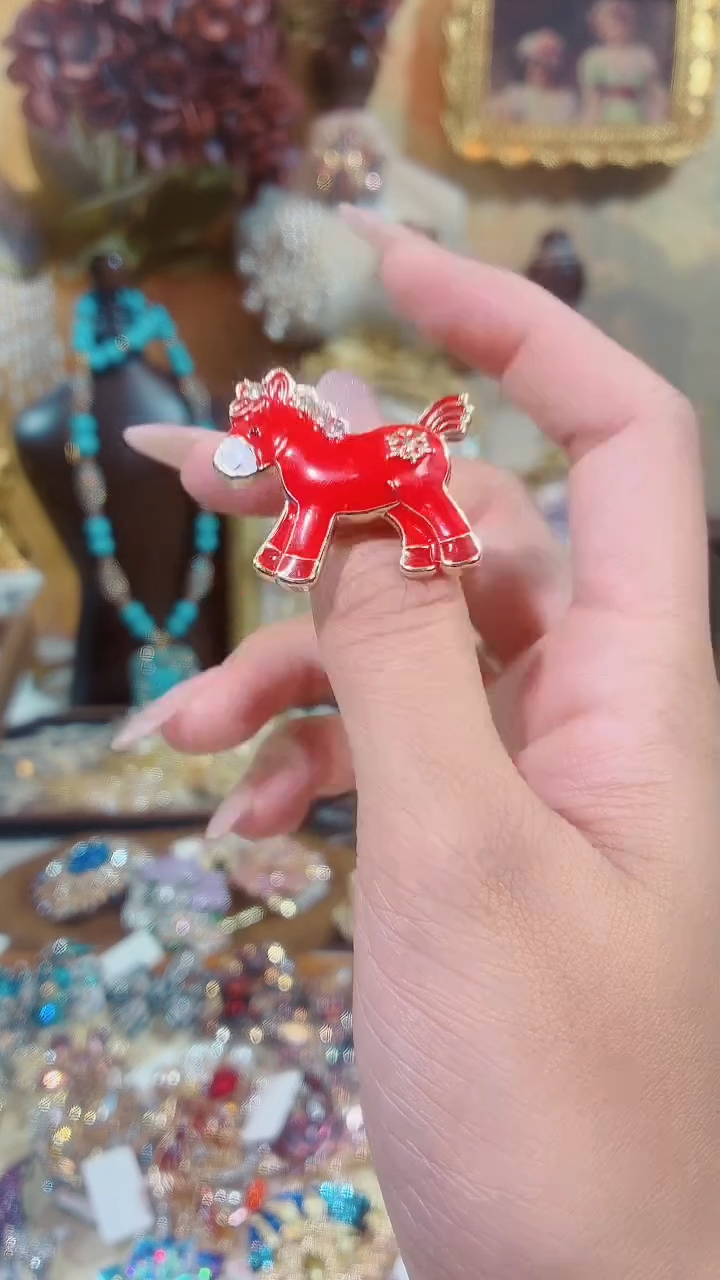 合成立方氧化锆铜合金红色小马