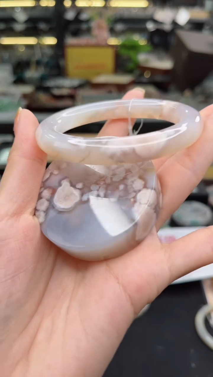【闪购商品】石英质玉手镯未镶嵌55圈口（赠品镯心）3444411