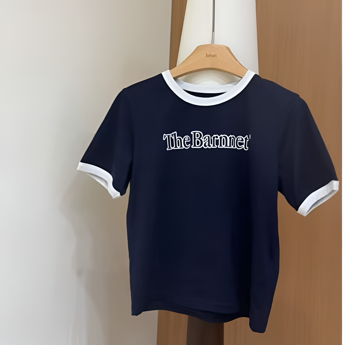 HEAN/禾桉 niceT 简约百搭正肩显瘦撞色圆领字母t恤女