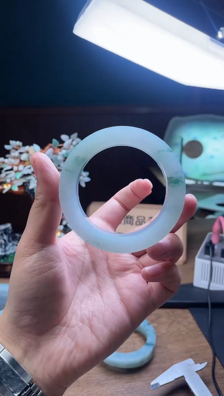 【闪购商品】定制翡翠手镯未镶嵌定制