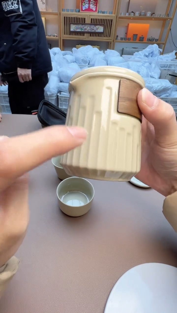 【闪购商品】摆件瓷制品S1111111111111