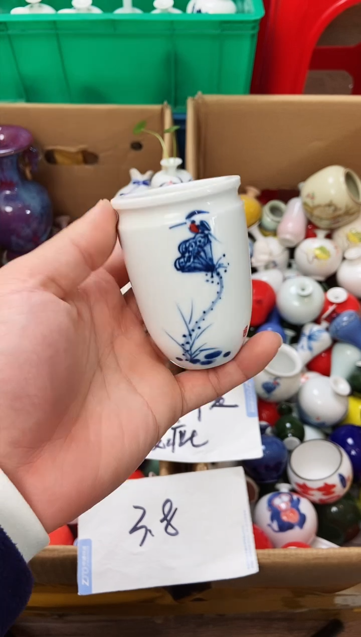 摆件12.27晚微瑕小花瓶摆件（介意慎拍）