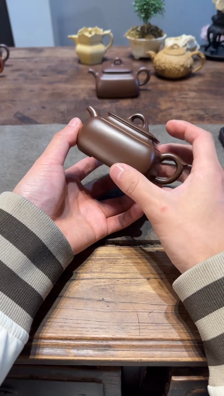 茶壶紫砂用****8长四方紫砂壶