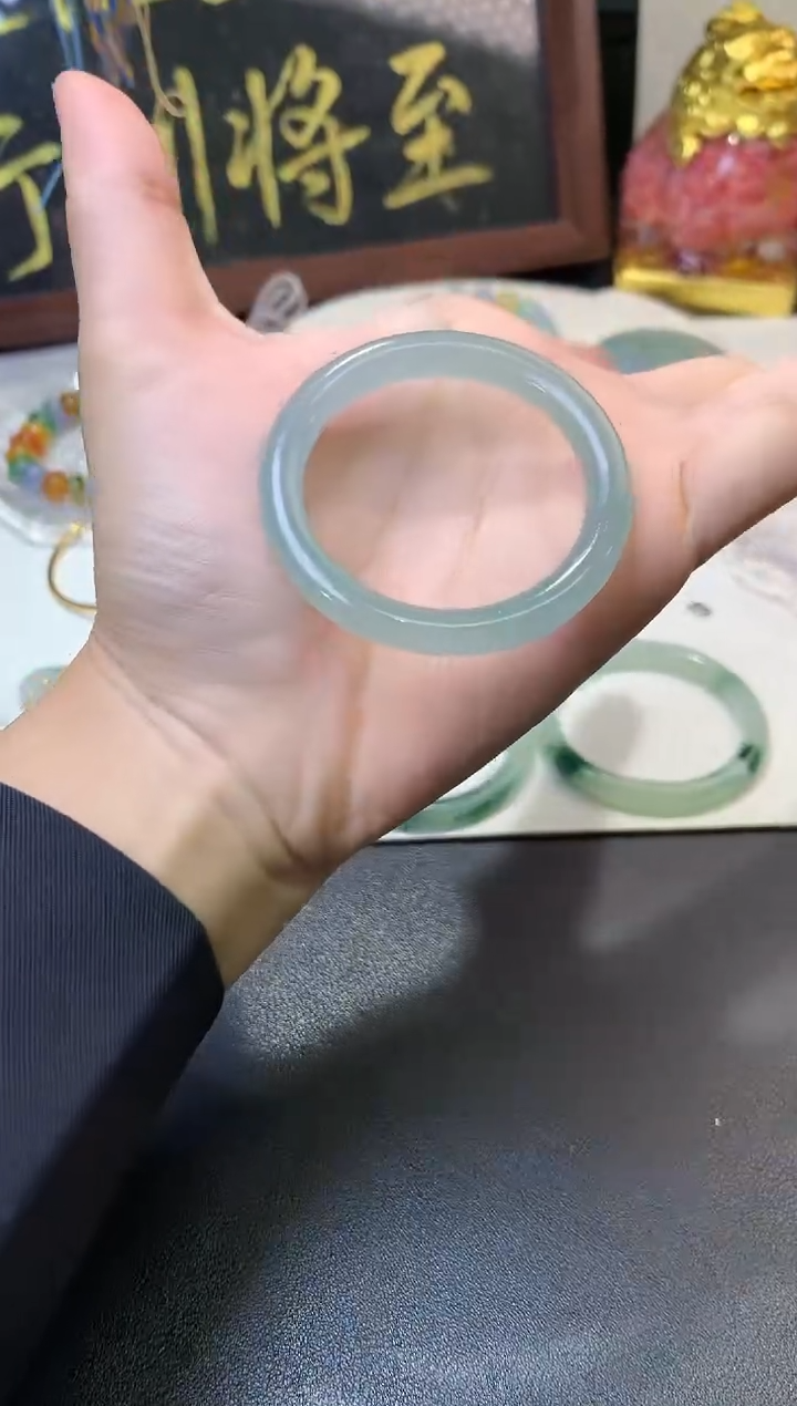 未镶嵌定制翡翠毛货