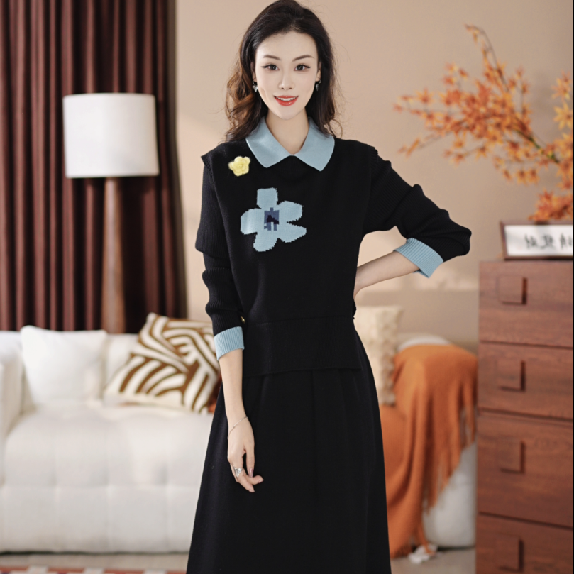 黑色减龄收腰秋冬新款裙子女装长袖时尚套装修身复古时尚新中式