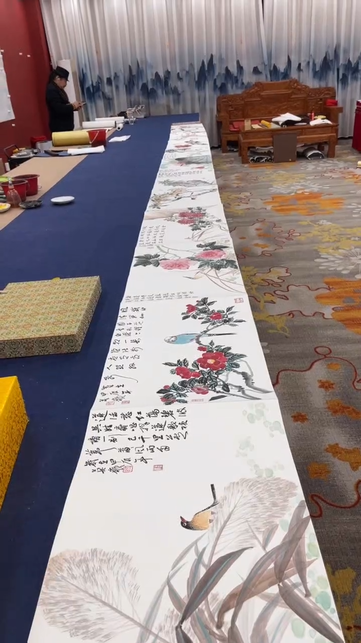 【闪购商品】书法莫痴国画红木册页