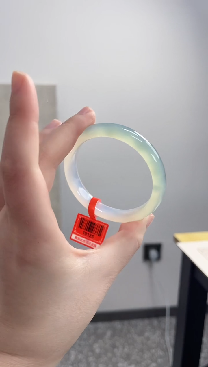 【闪购商品】玛瑙/玉髓手镯未镶嵌53-54圈口 需要包容