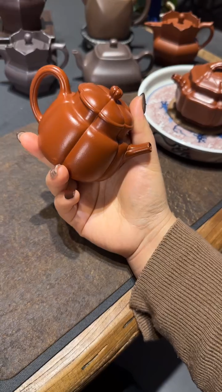 【闪购商品】紫砂茶壶繁花 朱泥