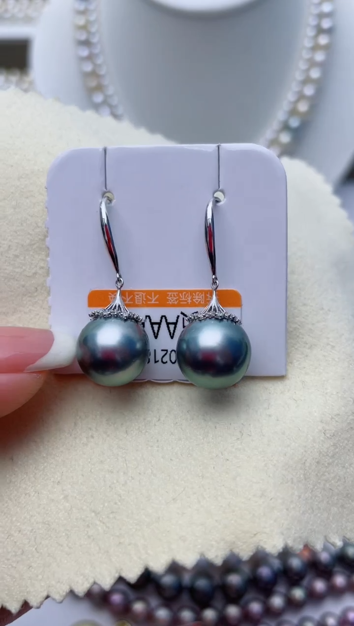【闪购商品】海水珍珠耳饰18K金镶嵌W68