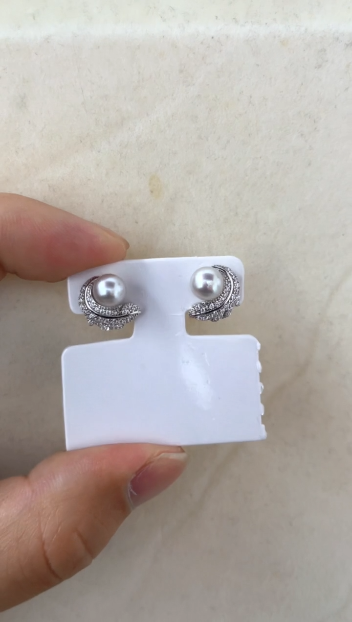 【闪购商品】银S925镶嵌海水珍珠耳饰耳钉