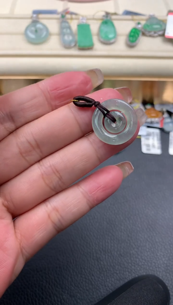【闪购商品】翡翠颈饰未镶嵌Q225    
