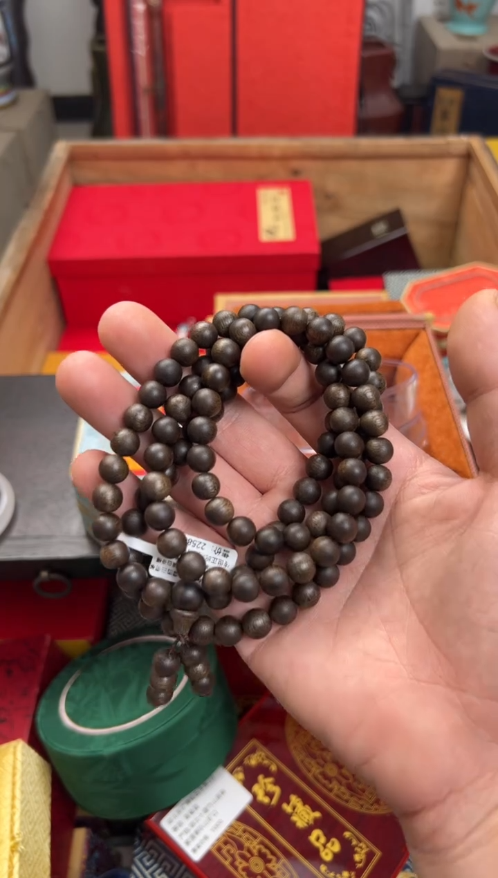 【闪购商品】沉香木手串————————————