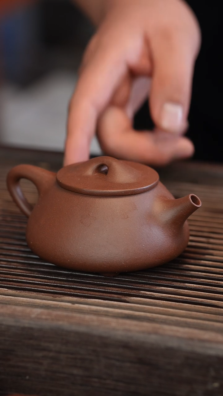 茶壶紫砂景舟石瓢 半手工 210cc