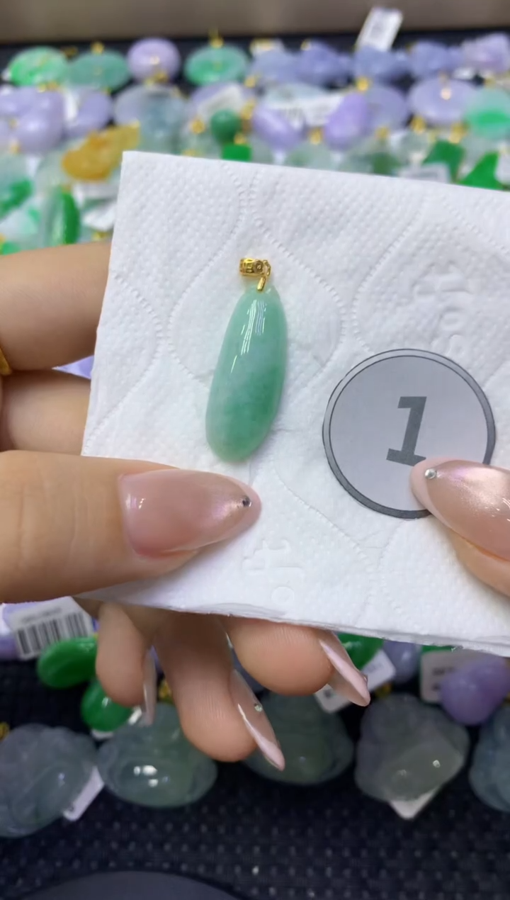 颈饰未镶嵌翡翠天然缅甸翡翠A货