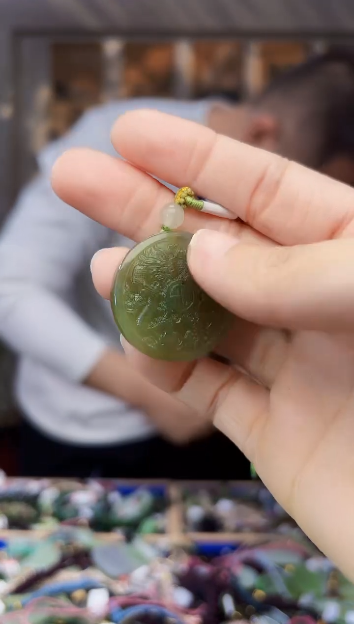 【闪购商品】和田玉挂件未镶嵌拍一发一