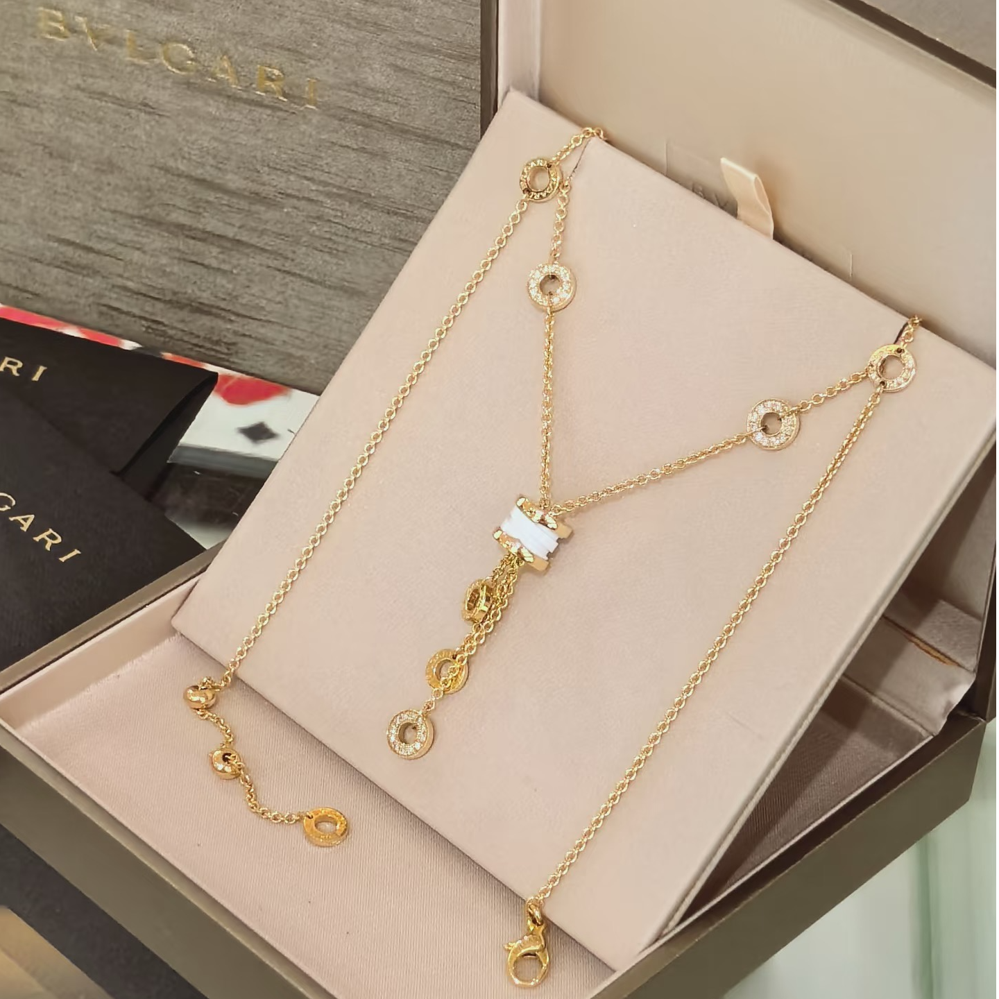 99新 BVLGARI/宝格丽 蔚蓝/18k玫瑰金 白陶瓷带钻流苏项链