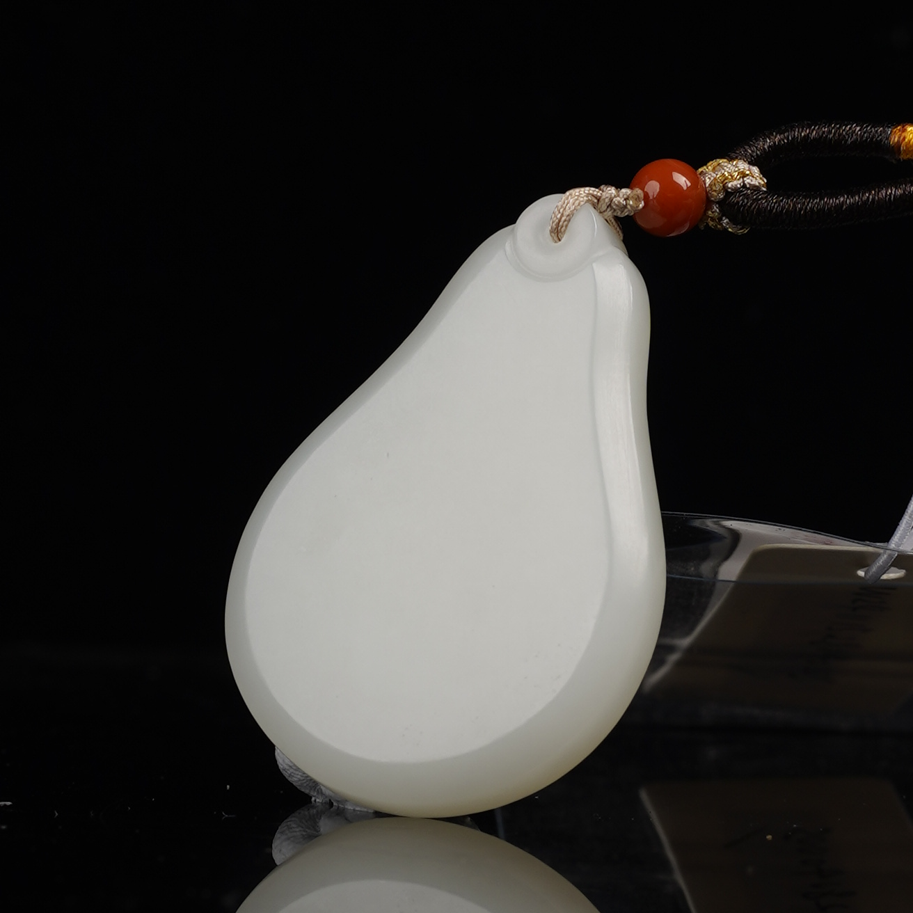 XW02811二十世纪和田玉无事牌