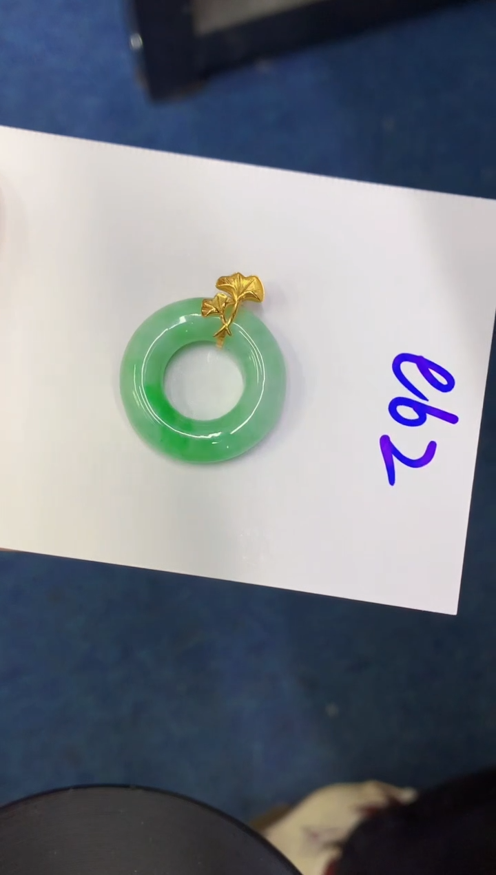 【闪购商品】翡翠颈饰未镶嵌000000000000