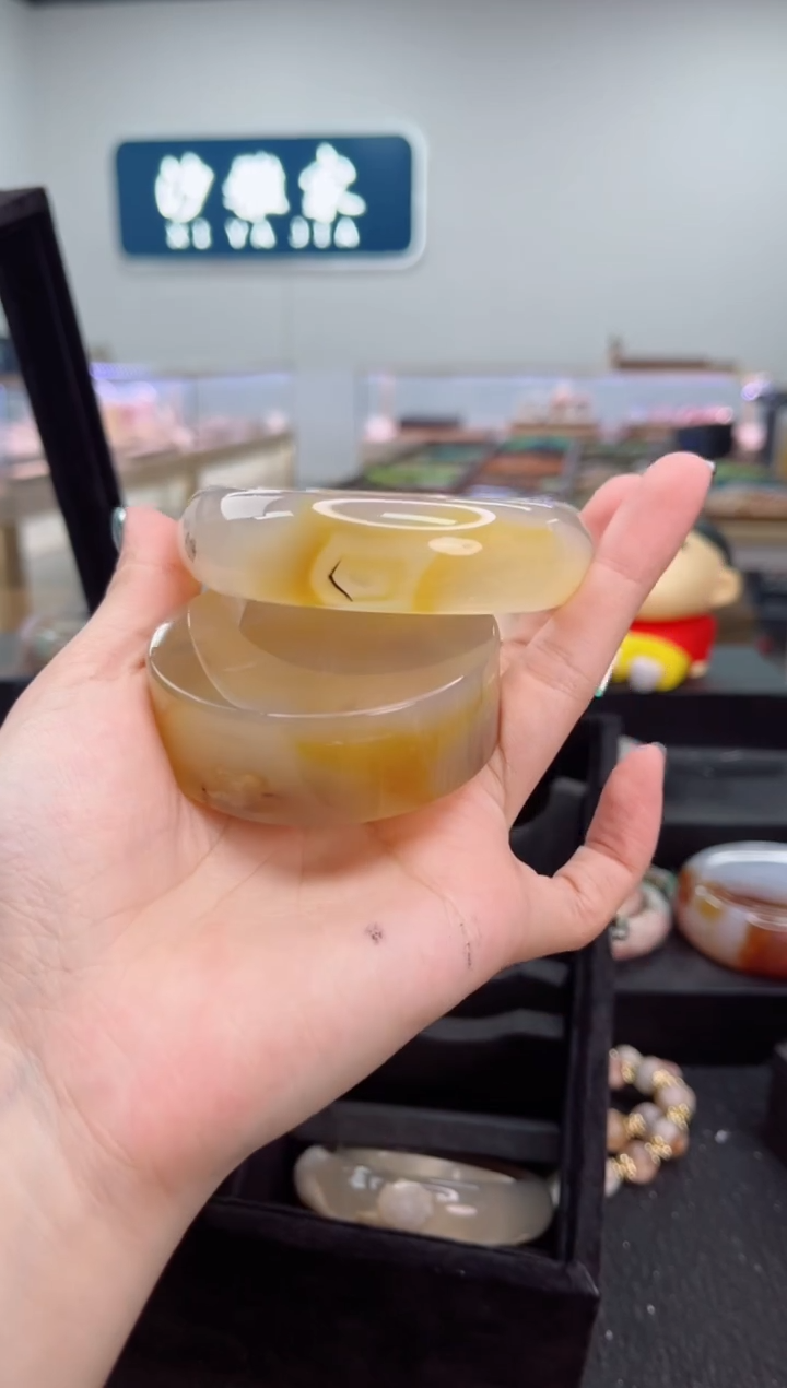 石英质玉手镯未镶嵌63圈口（赠品镯心）36028040