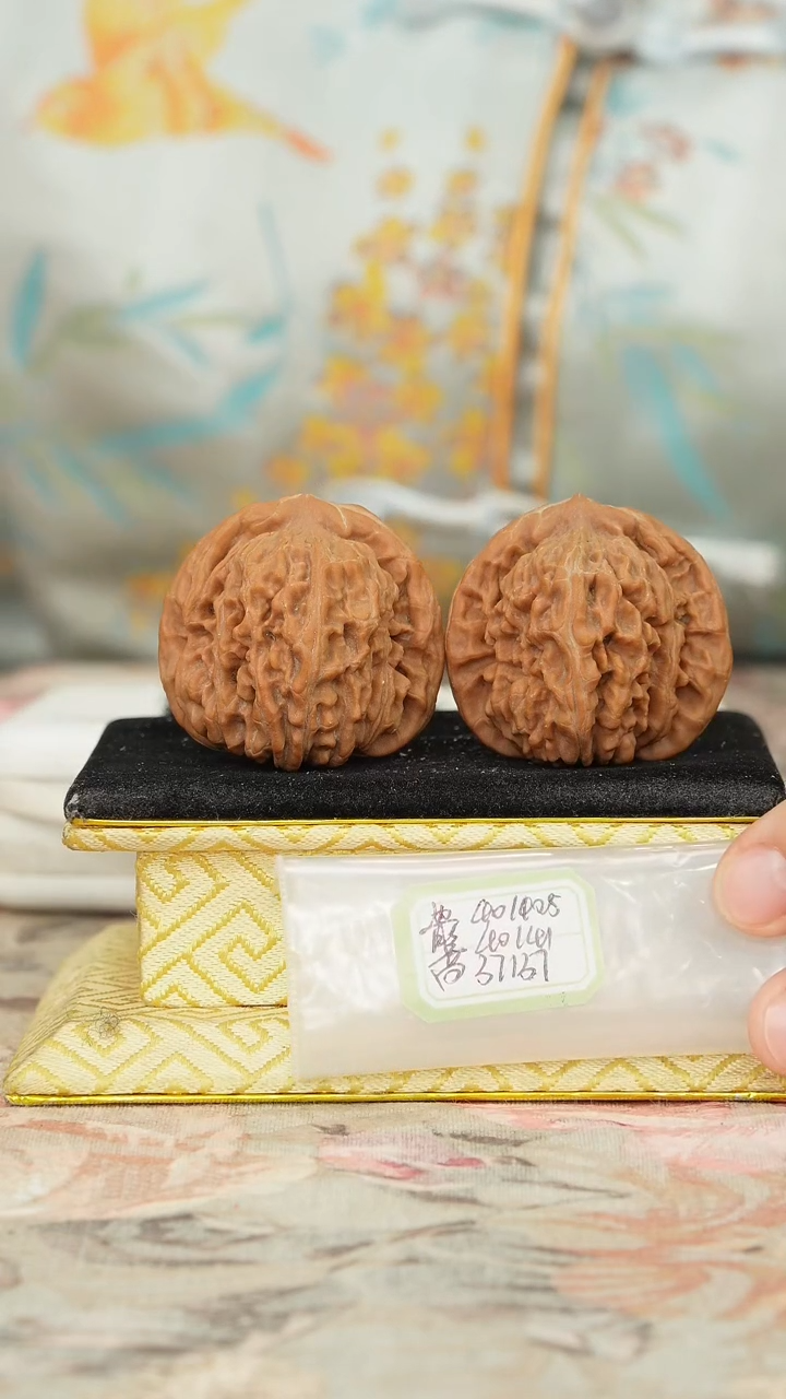 【闪购商品】文玩核桃把件平谷四座楼