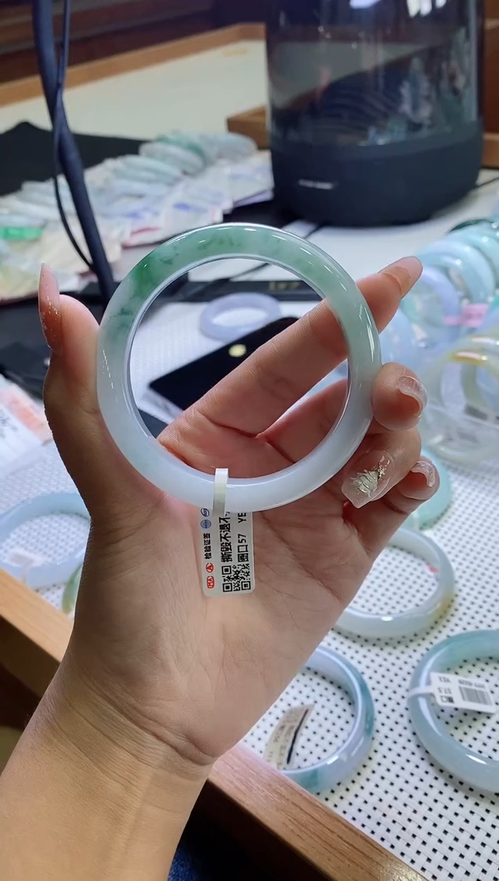 未镶嵌手镯翡翠正圈57圈口，16