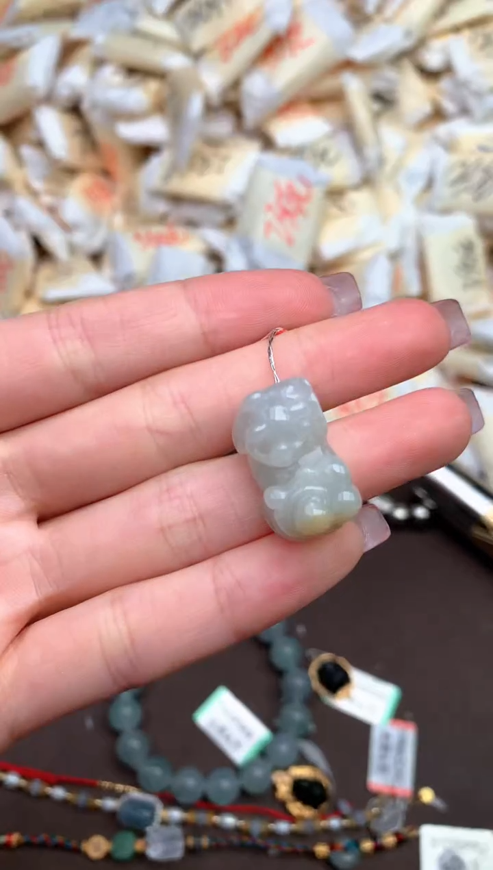 【闪购商品】翡翠挂件未镶嵌一