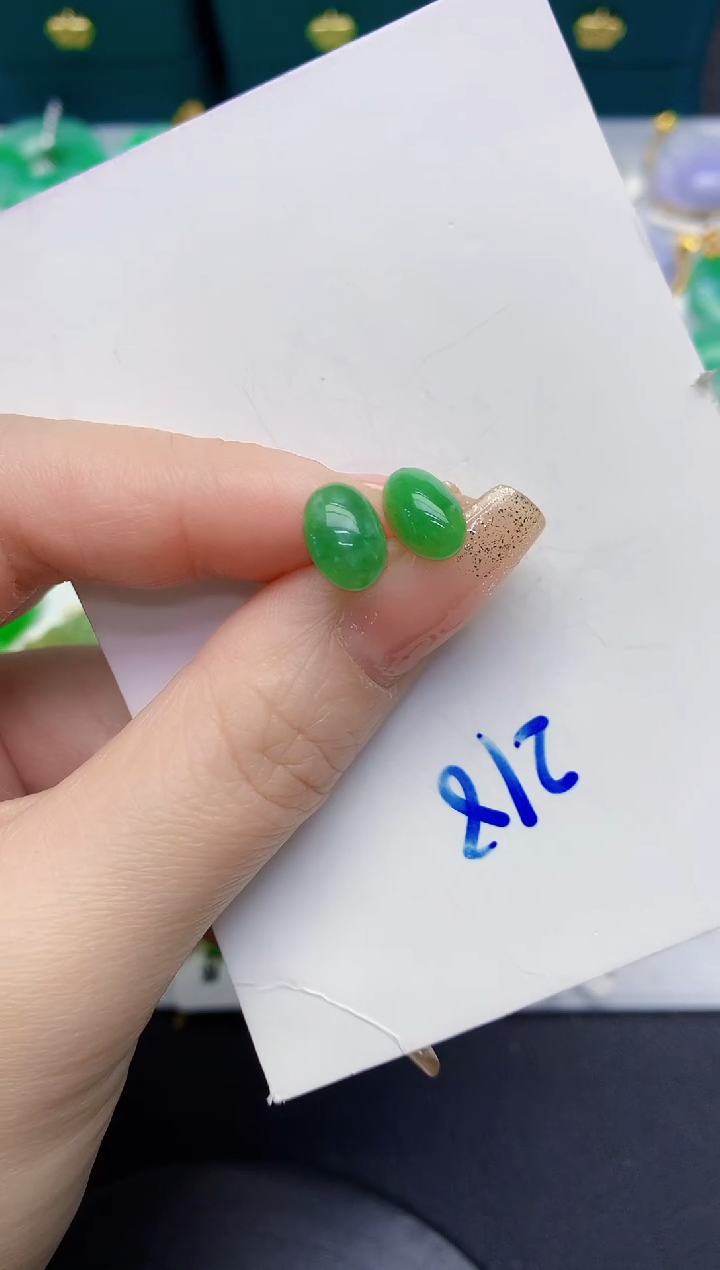 颈饰18K金镶嵌翡翠缅甸天然翡翠A货