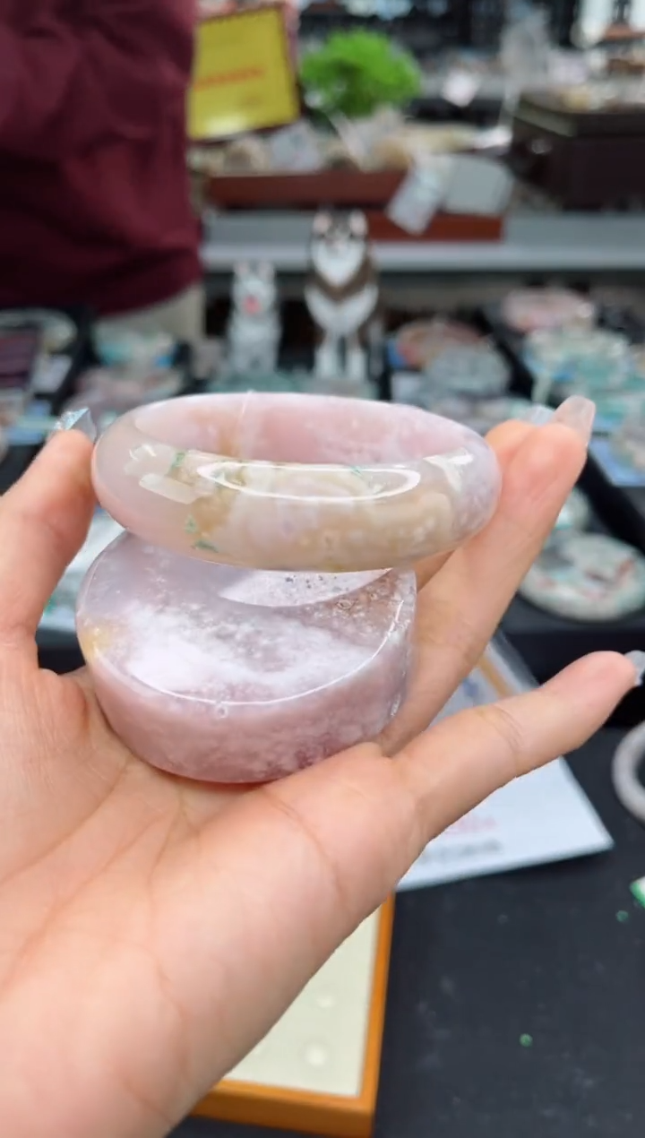 【闪购商品】石英质玉手镯未镶嵌59圈口（赠品镯心）1355000