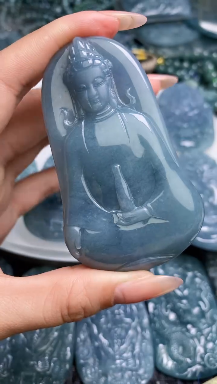 【闪购商品】翡翠颈饰未镶嵌          