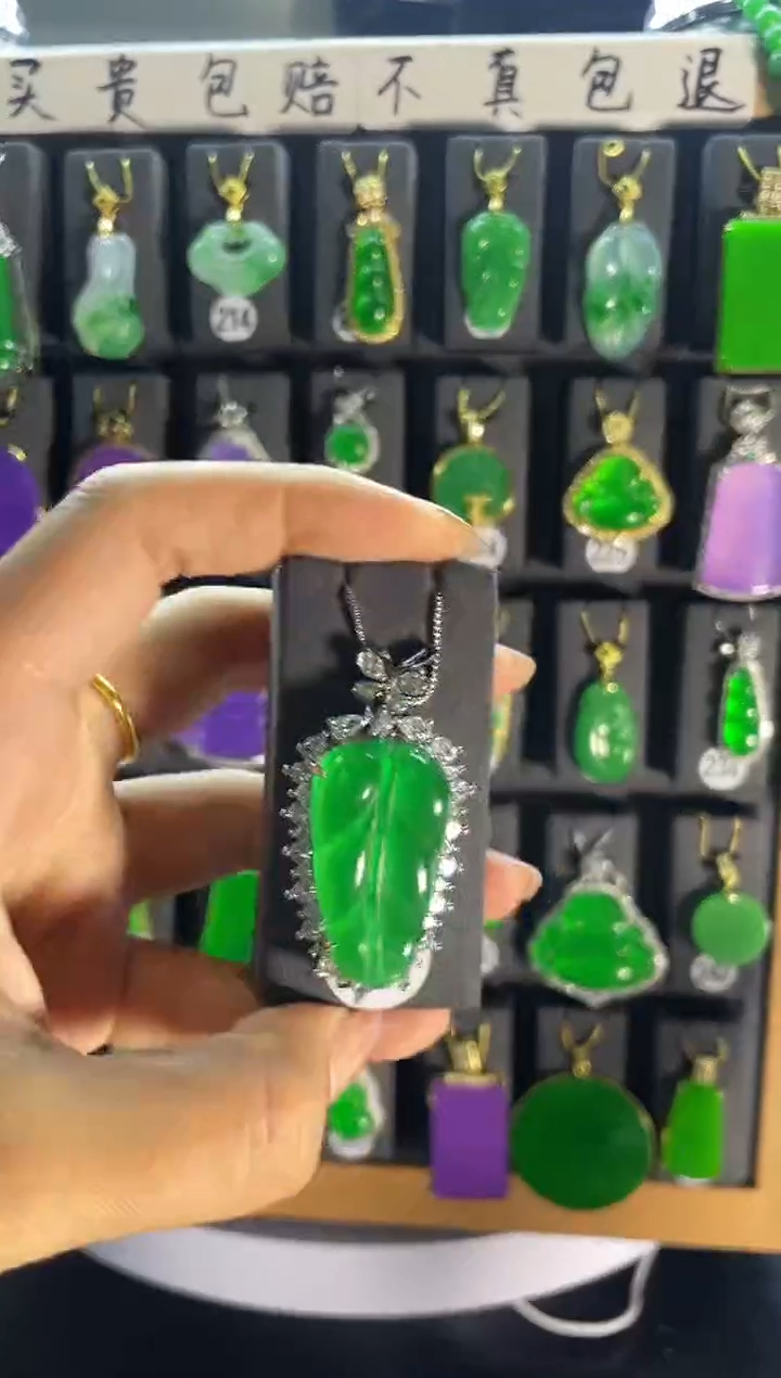 【闪购商品】翡翠耳饰银S925镶嵌227....