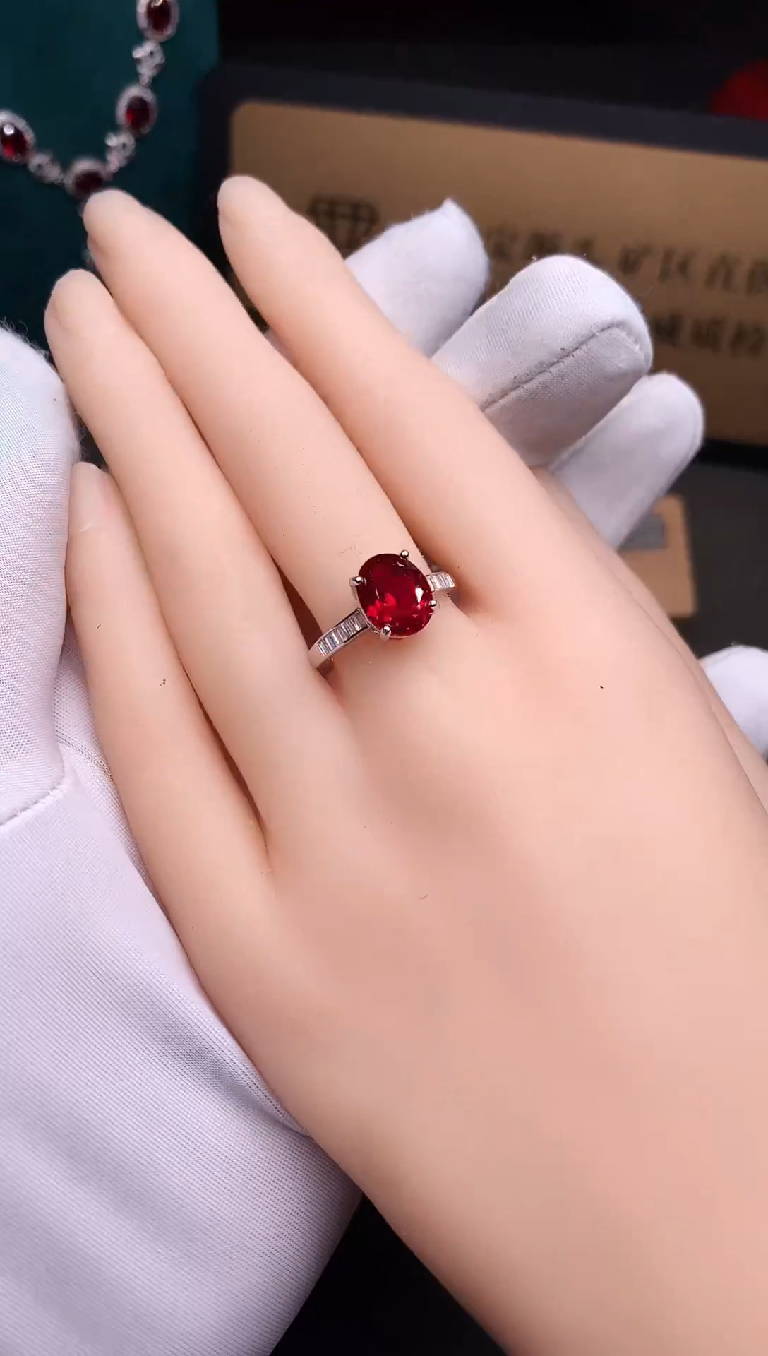 银S925镶嵌戒指红宝石.....