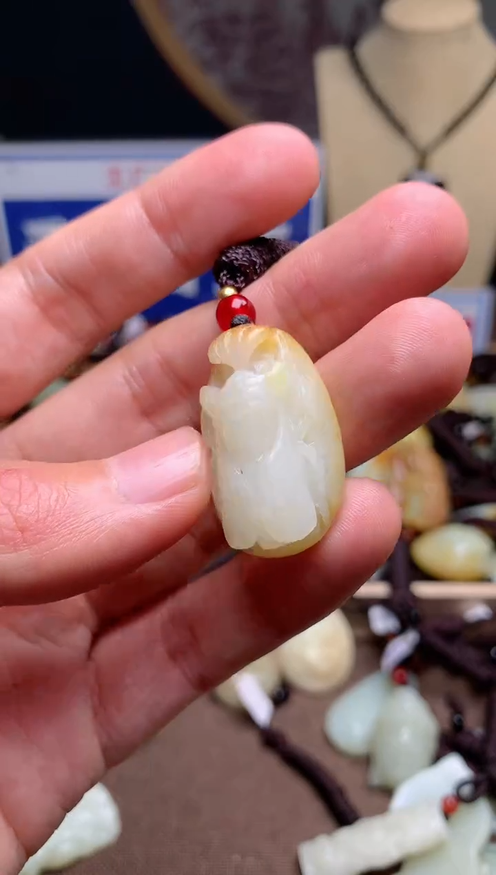 【闪购商品】和田玉颈饰未镶嵌1