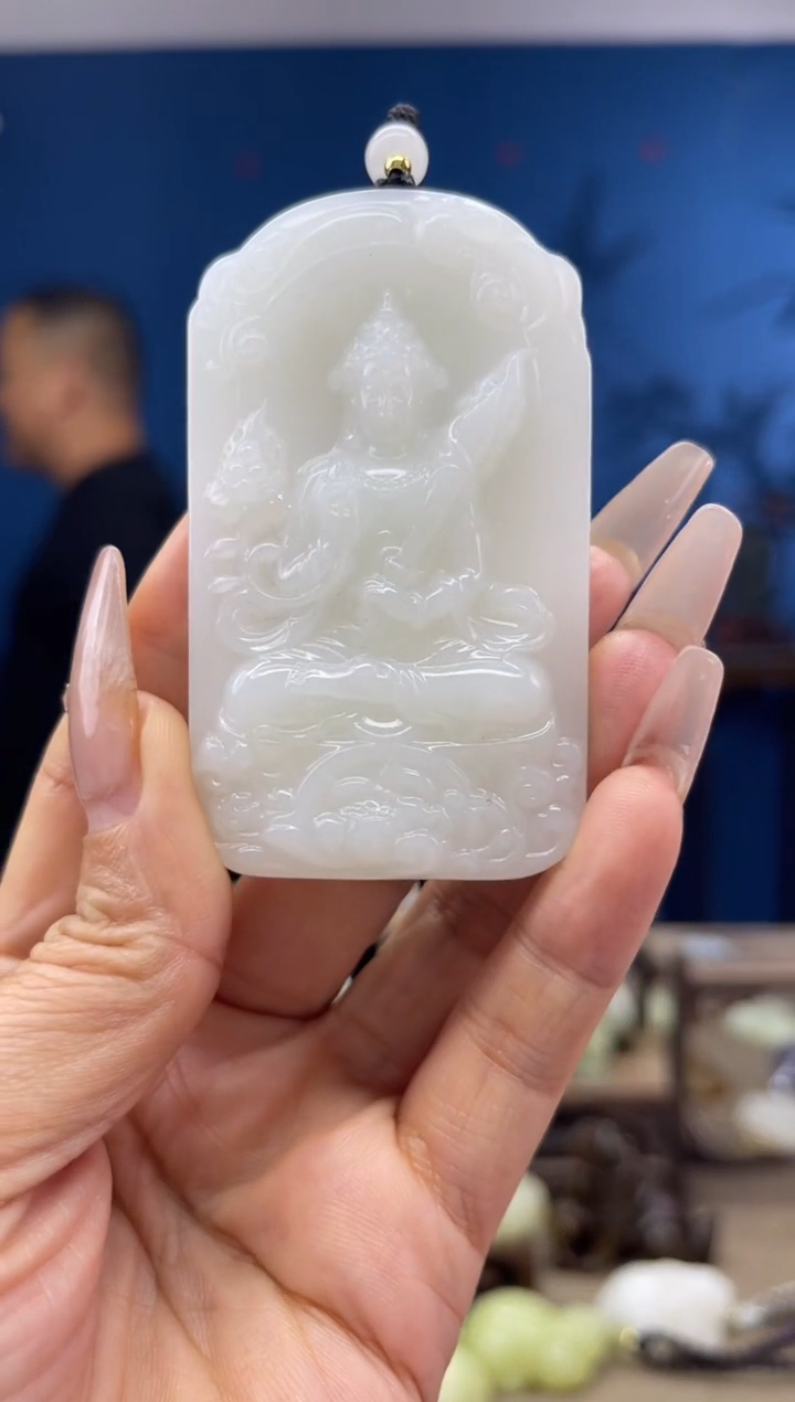 和田玉未镶嵌颈饰1