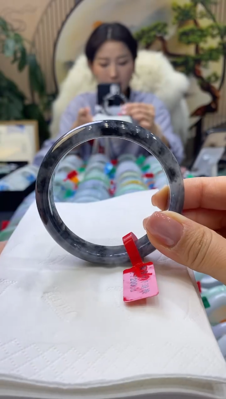 【闪购商品】翡翠手镯未镶嵌99901843