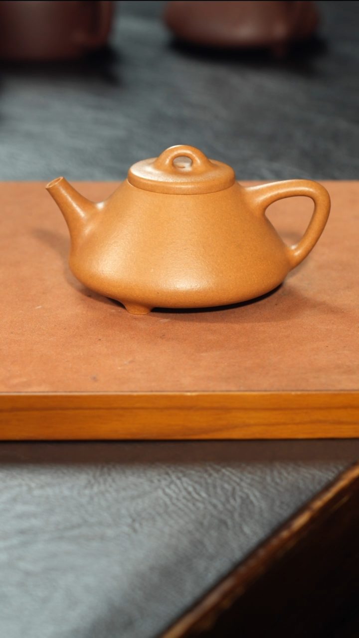 茶壶紫砂S****n半手精工黄金段子冶壶