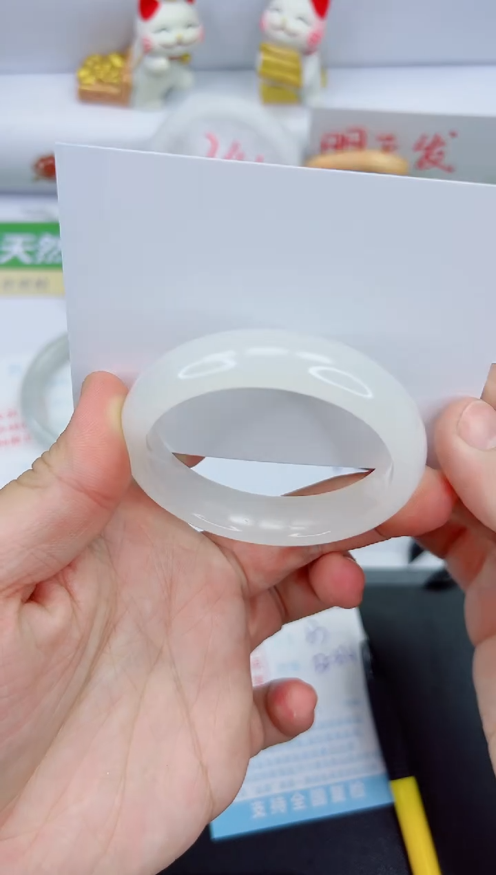 【闪购商品】石英质玉手镯未镶嵌1085-53