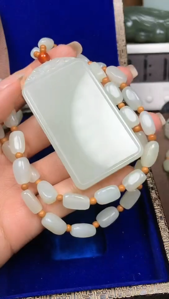 【闪购商品】和田玉颈饰未镶嵌无事牌