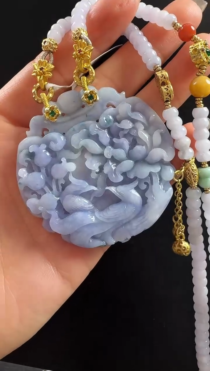 颈饰未镶嵌翡翠报喜鸟