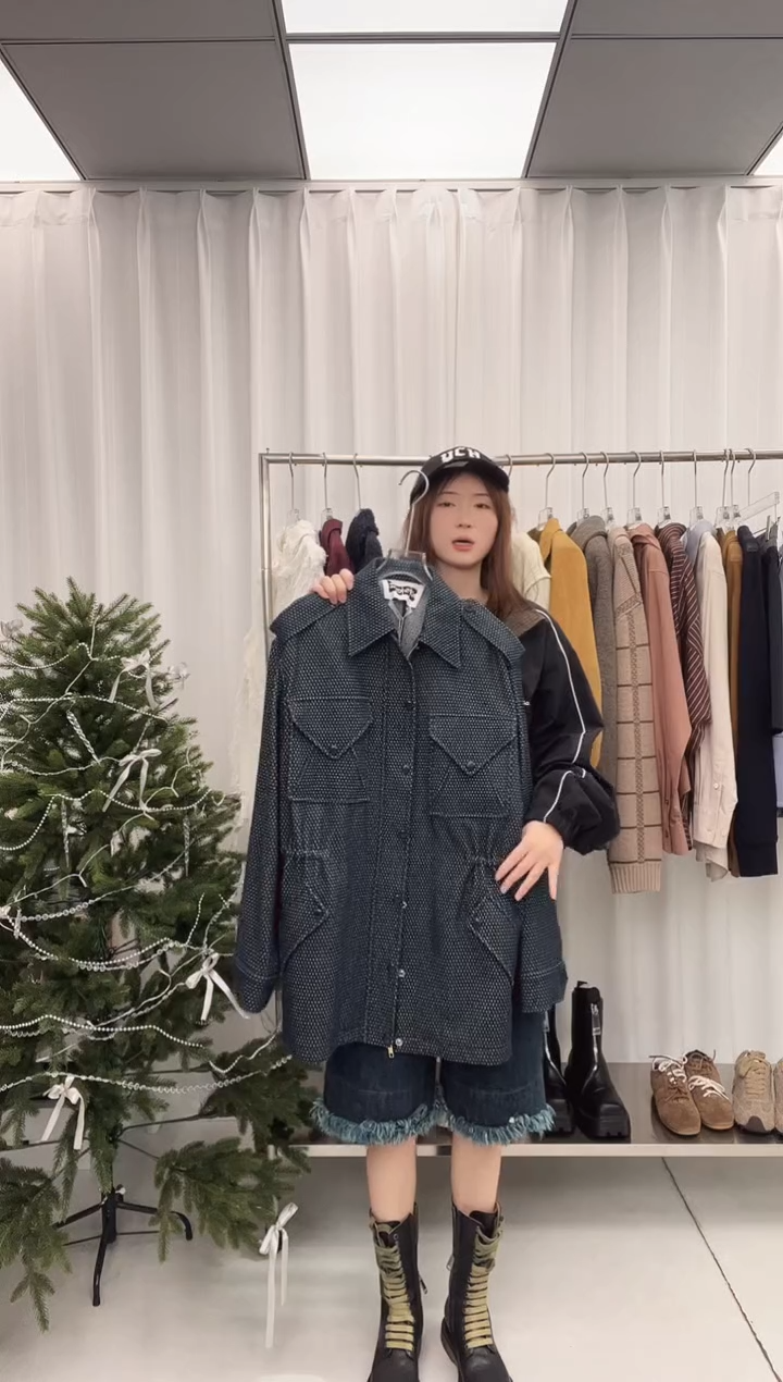 编号013  EENK 25款外套   福福待开价