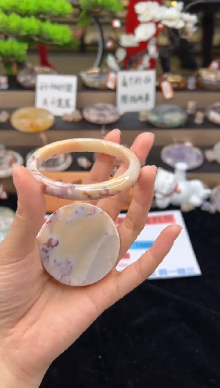 【闪购商品】石英质玉手镯未镶嵌55圈口（赠送镯心）11681