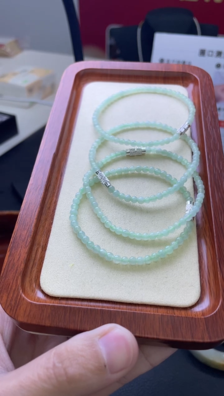 【闪购商品】翡翠手串未镶嵌手串多样性发一