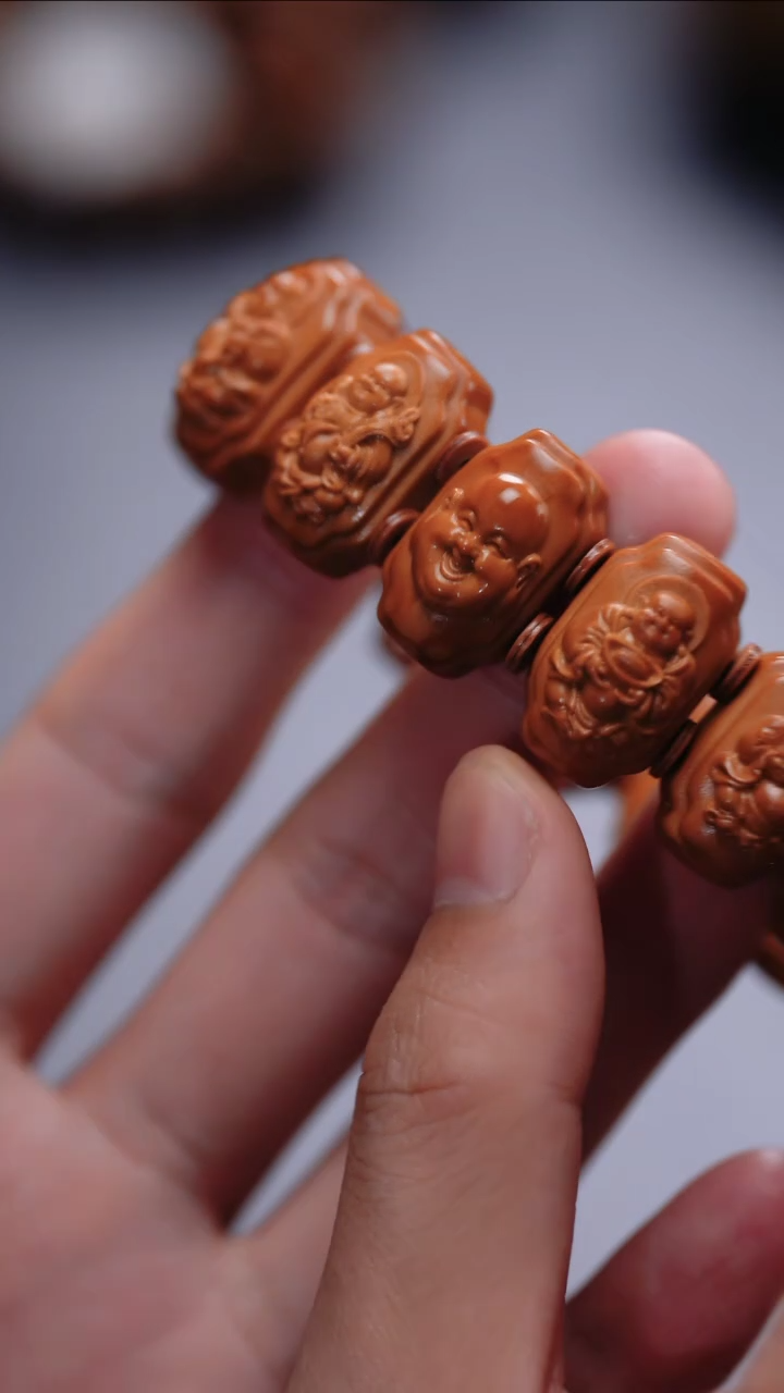 【闪购商品】橄榄核吊坠过了很久