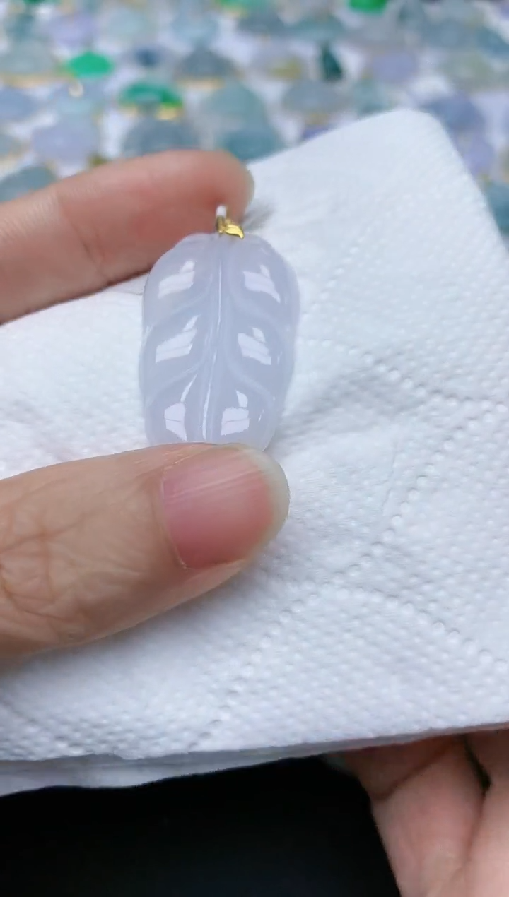 翡翠18K金镶嵌颈饰天然缅甸A货翡翠