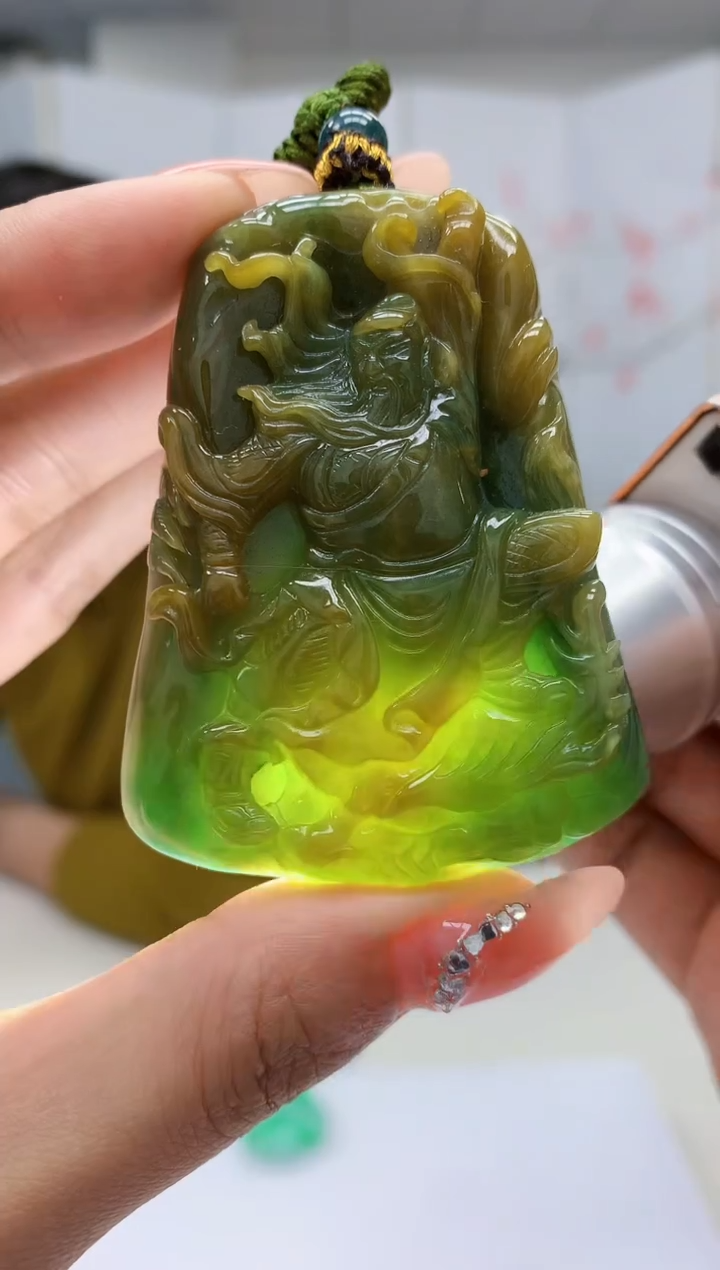 【闪购商品】定制翡翠未镶嵌4902MM-毛货挂件56