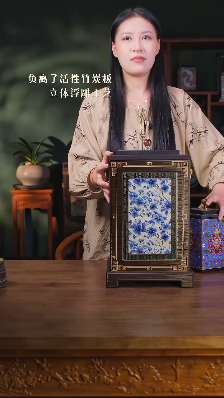 康*康壹藏贰宝青色花鸟茶饼罐