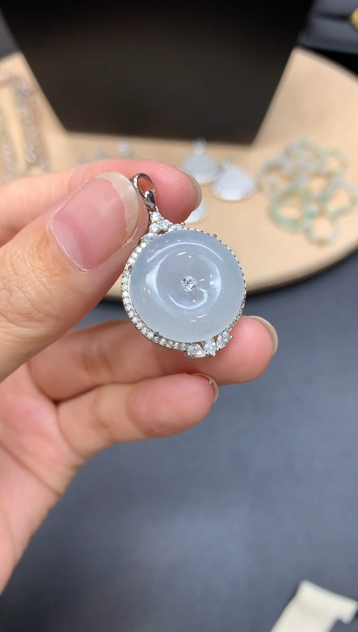 【闪购商品】翡翠吊坠(不含链)银S925镶嵌平安扣【多样性发其一】