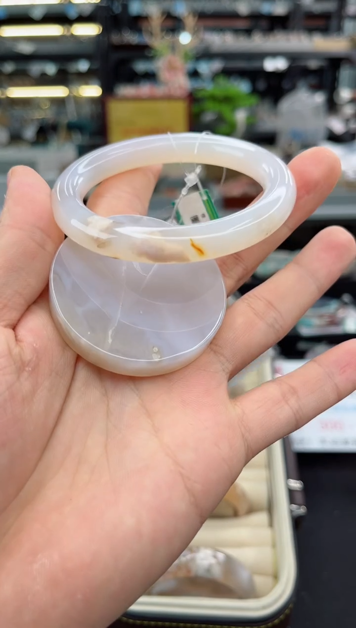 【闪购商品】石英质玉手镯未镶嵌56圈口（赠品镯心）3421265