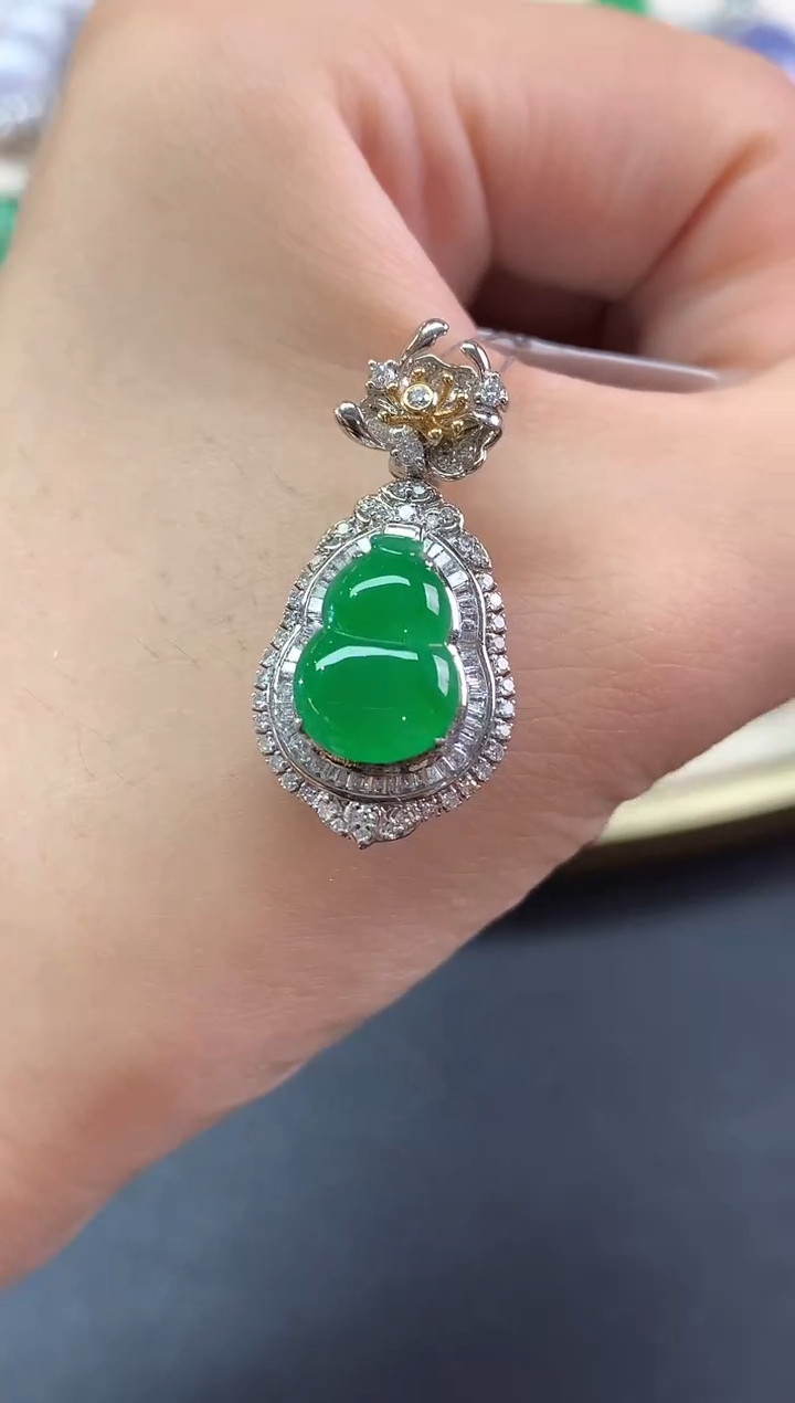 翡翠18K金镶嵌吊坠(不含链)吊坠(不含链)|13800